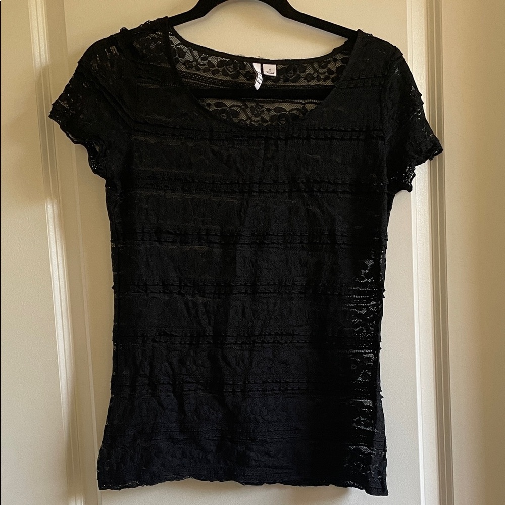 Black Lace Blouse short sleeve top T-shirt style size small by Elle